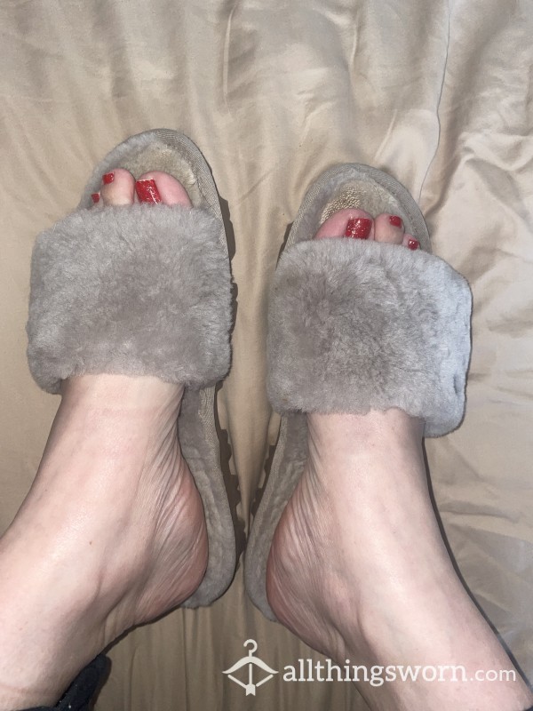 SOLD UGG Slippers Smelly, Dirty, Stinky Slides