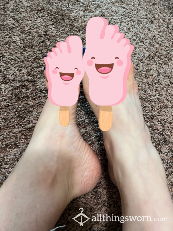 Unkept Feet Photos - Toes, Wrinkly Soles, Close Upss