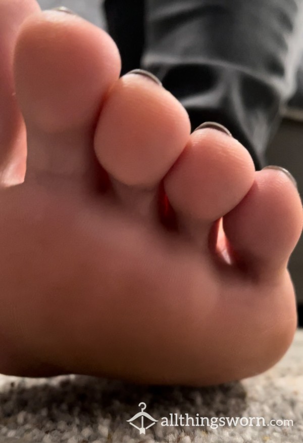 Up Close Feet Play🦶🏼