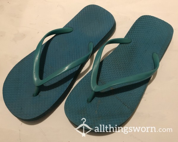 Used & Abus3d Flip-Flops (Shipping Included)