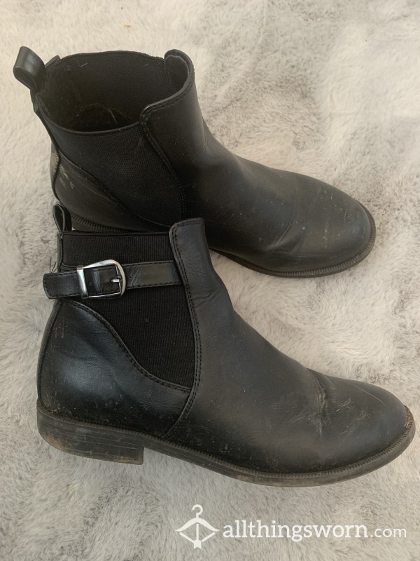Used Black Boots