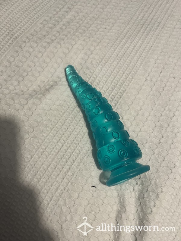 Used Dildo Toy With Video 🐙