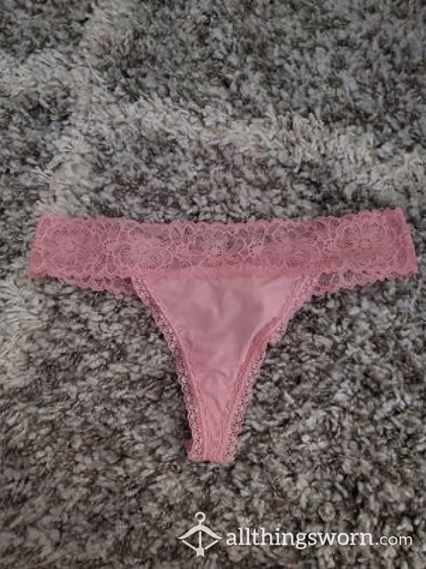 Used Dusty Pink Lace Thong 💗