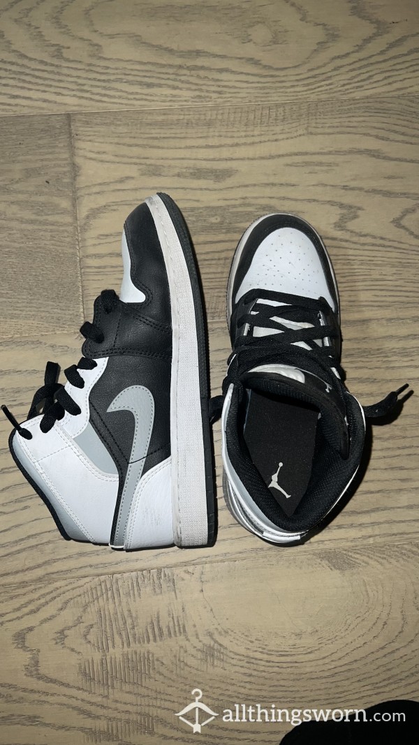 Used Jordan Air Sneakers
