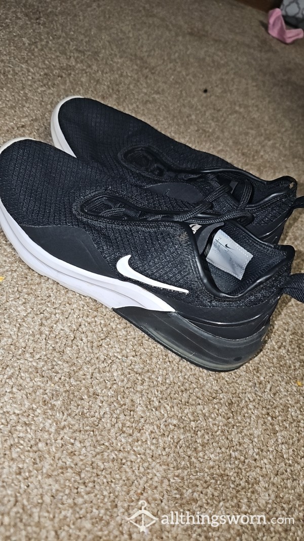 Used Nike Shoes