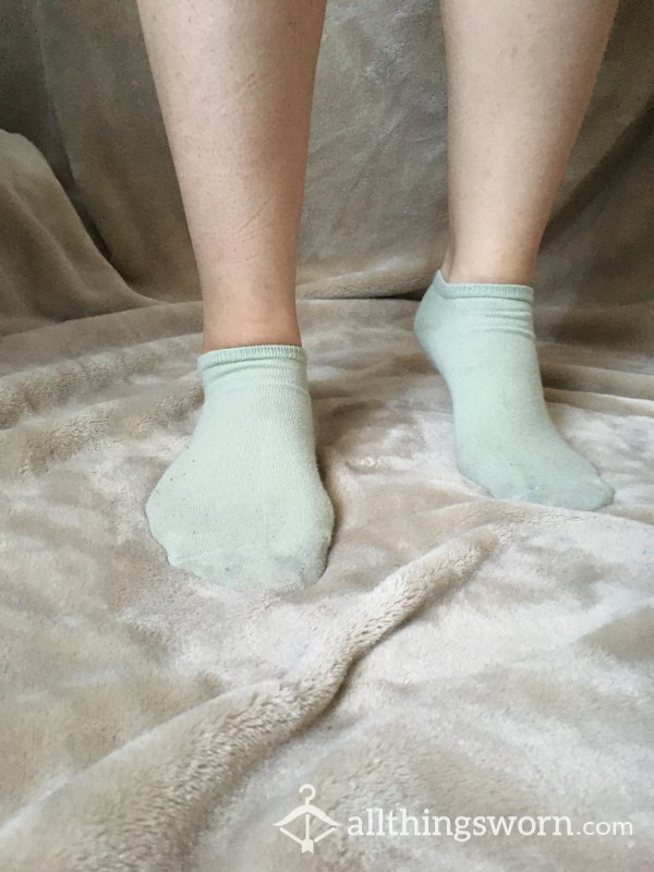 Used Old Mint Green Ankle Socks
