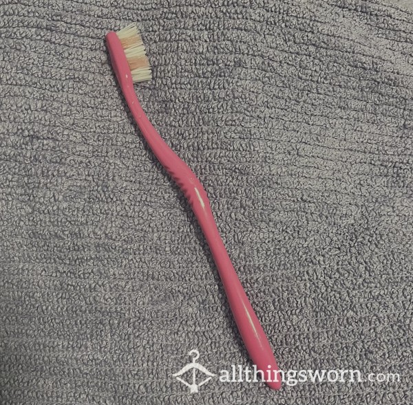 🦷🎀 Old Pink Toothbrush ♡ Used ♡ £7 ♡ Add-On’s Available ♡ Humiliation Tasks ♡ Bathroom ♡