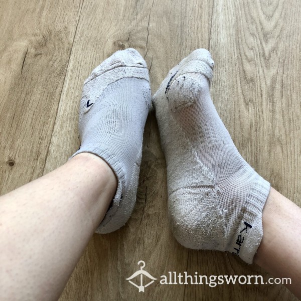 Used White Gym / Workout Socks
