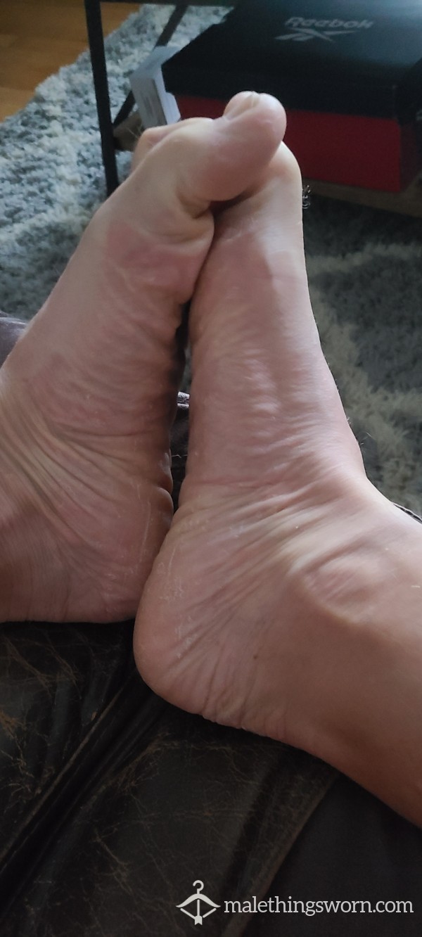 Vaseline On Feet