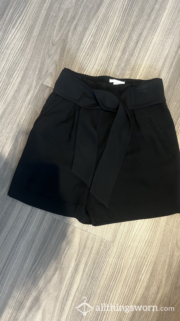 VERY OLD OFFICE SHORTS IN BLACK