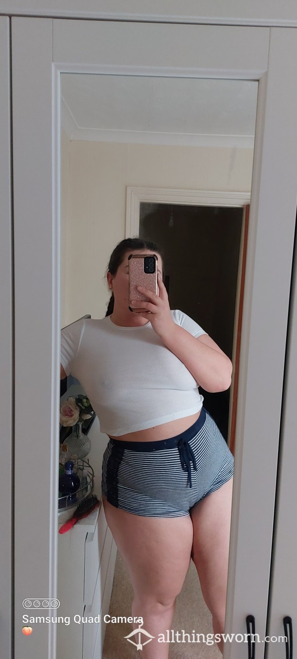 Very Old White Cropped Top