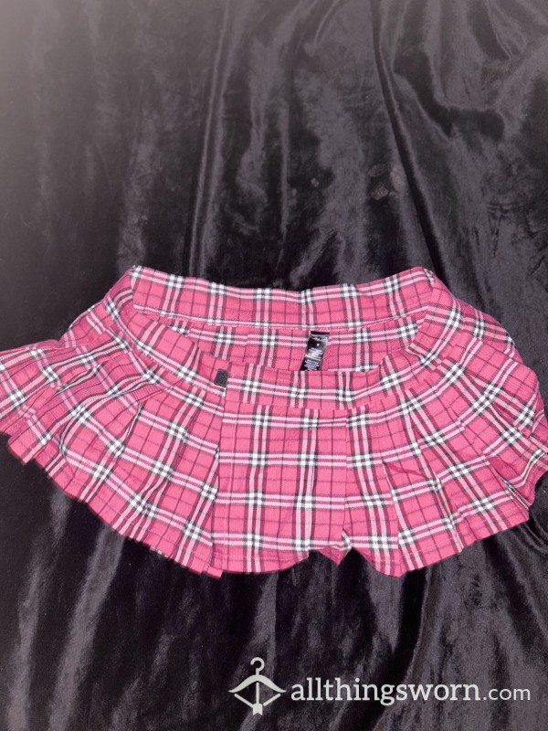 Very Short Pink Checkered Skirt! Stripper/fetish/sissy Friendly . Rips Apart And Shows Bottom Off Ass Cheeks