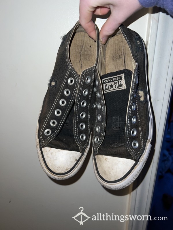 Women’s 7 Very Smelly Converse Never Worn With Socks