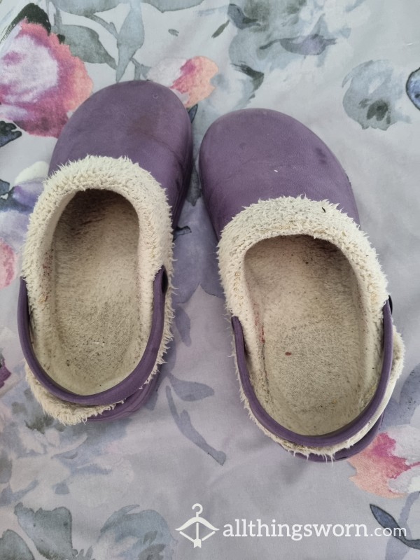 Very Sweaty Moulded Slippers