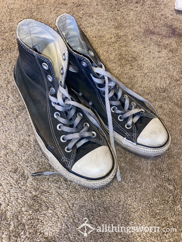 Very Used Converse Size 9.5 Womens