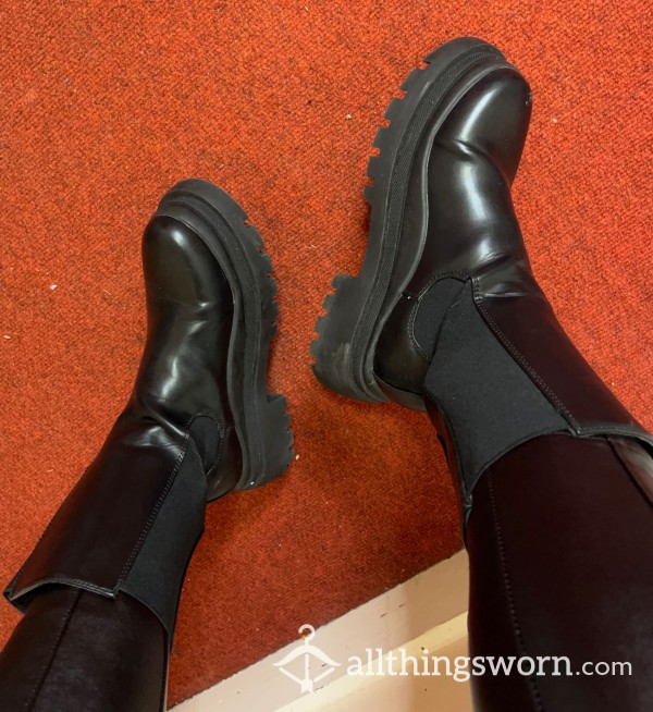 Very Well Worn Black Vegan Leather Chunky Chelsea Boots