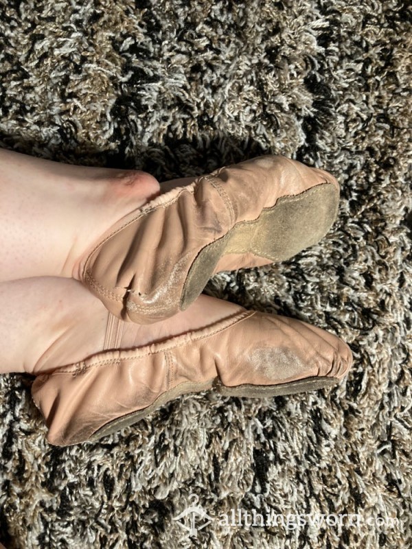Very Well-worn Leather Ballet Flats