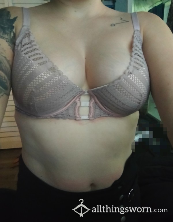 Very Well Worn Pink Lace Bra 34D