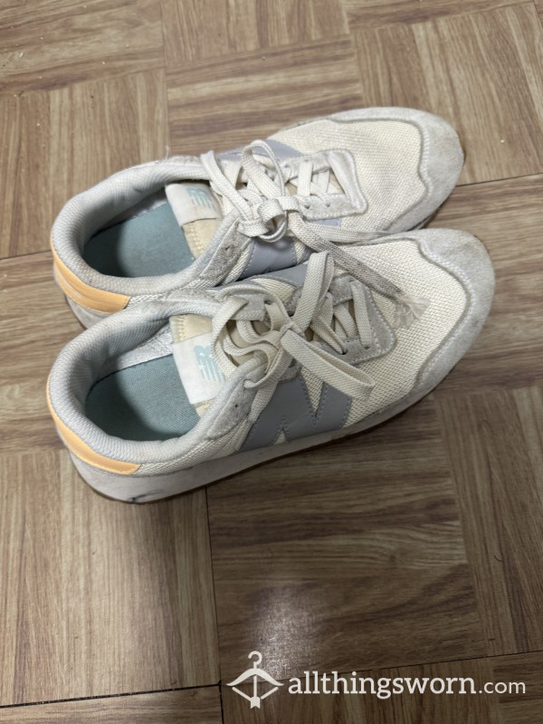 Very Well Worn Size 8 New Balance Trainers