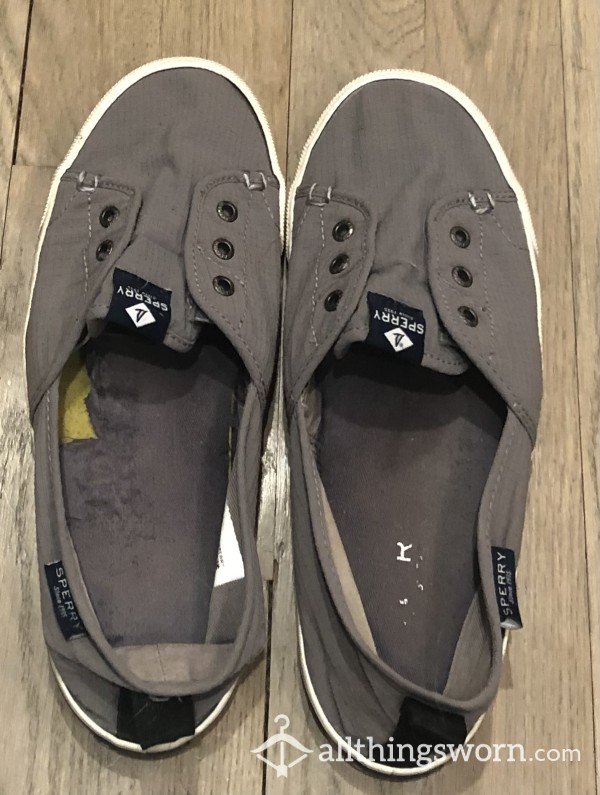 Very Worn & Dirty Women’s Slip-on Sperry Sneakers