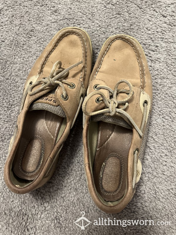 Very Worn In Sperry’s! Size 7. Every Purchase Comes With A Free Note! DM If Interested