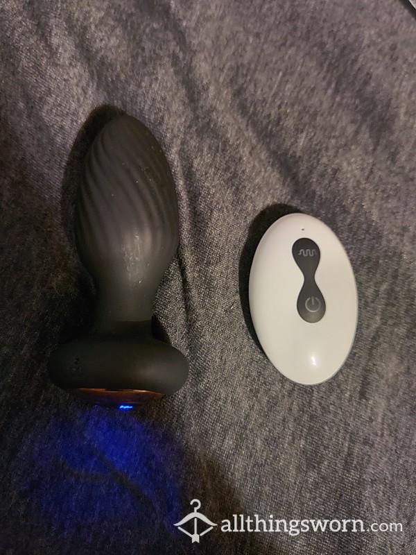 Vibrating And Rotating Anal Plug With Remote [shipping Included]