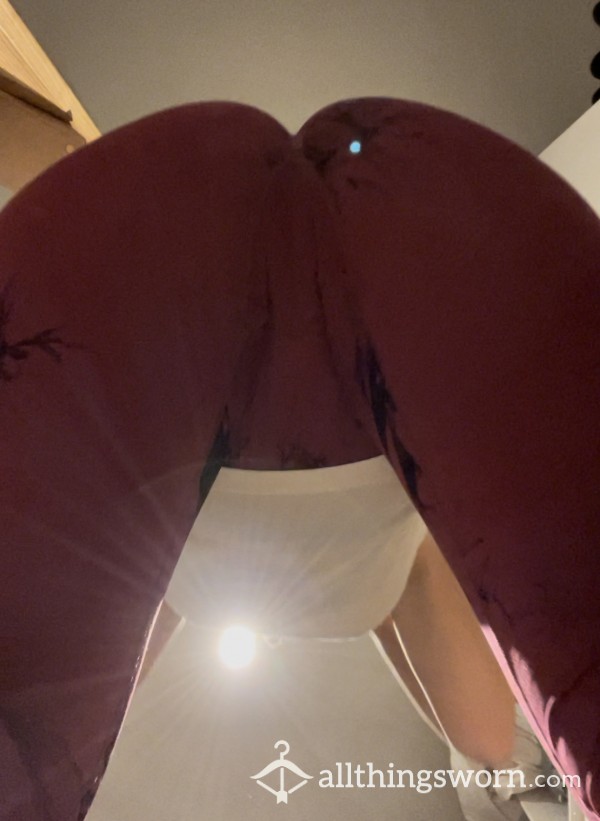 £5 Video Of Me Squatting Over The Camera In Booty Leggings