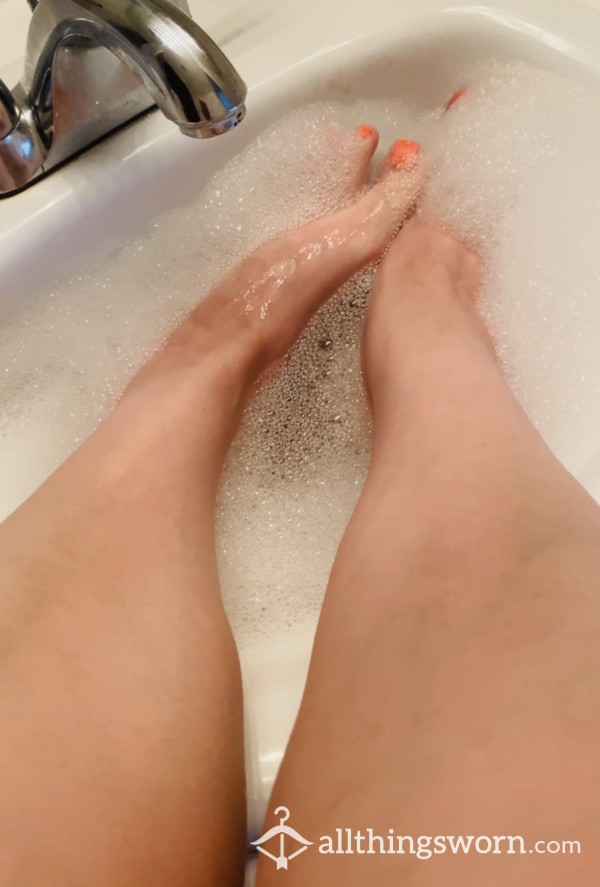 Washing, Exfoliating And Moisturizing My Pretty Feet!