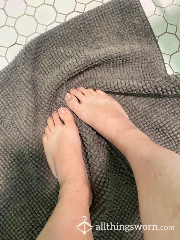 Washing My Feet! Toe Hair! 5:39