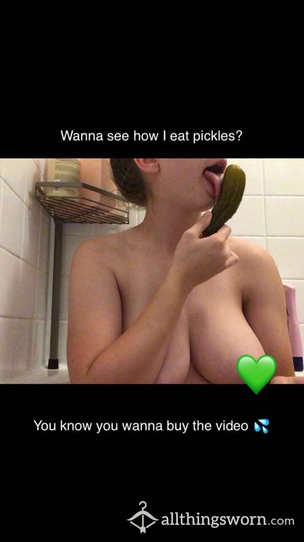 Watch How Big Girls Eat Pickles 💦😋