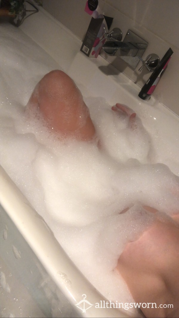Watch Me Play With Myself In The Bath.