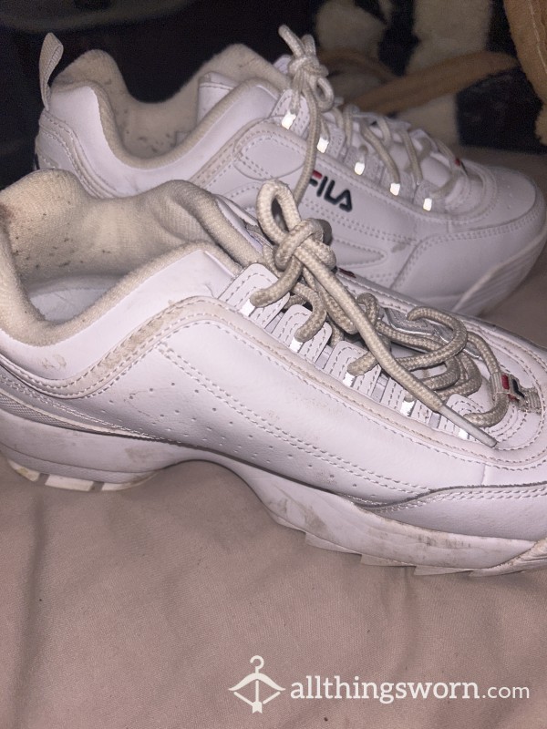 Well Loved FILA Trainers (filthy)