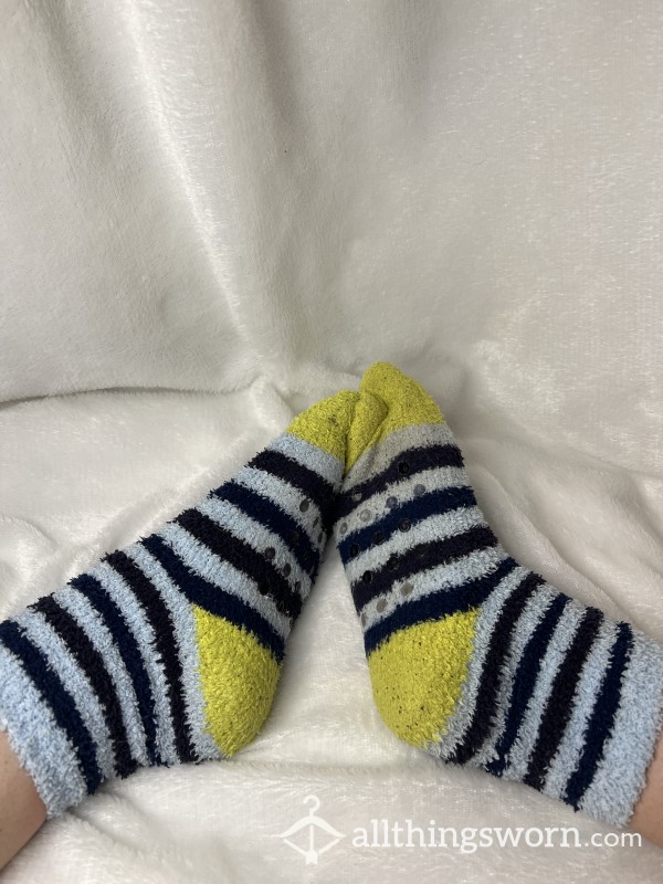 Well-loved Fuzzy Non-Slip Socks 🥵 Cozy Socks