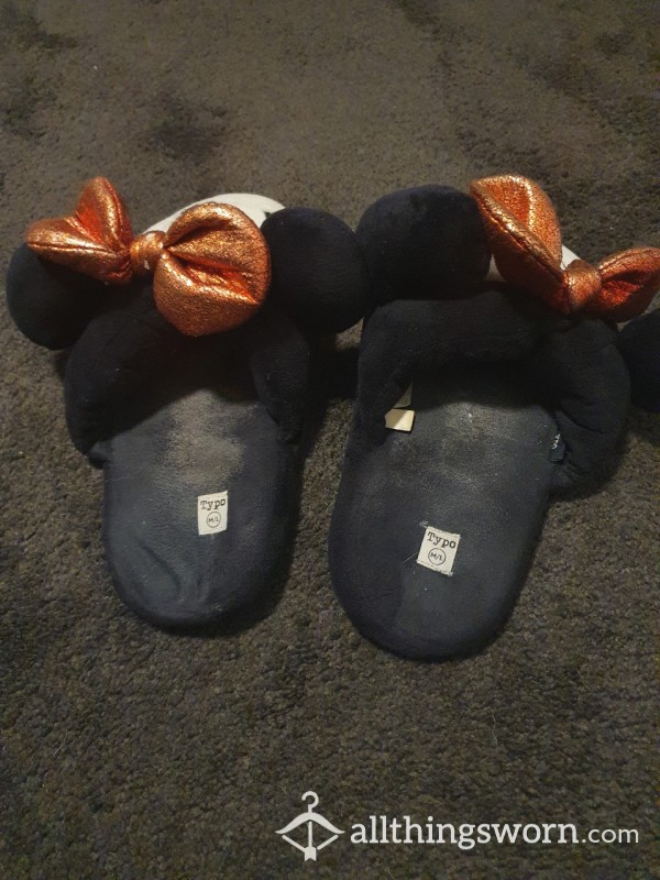 Well Loved Minnie Mouse Slippers - Strong Smell