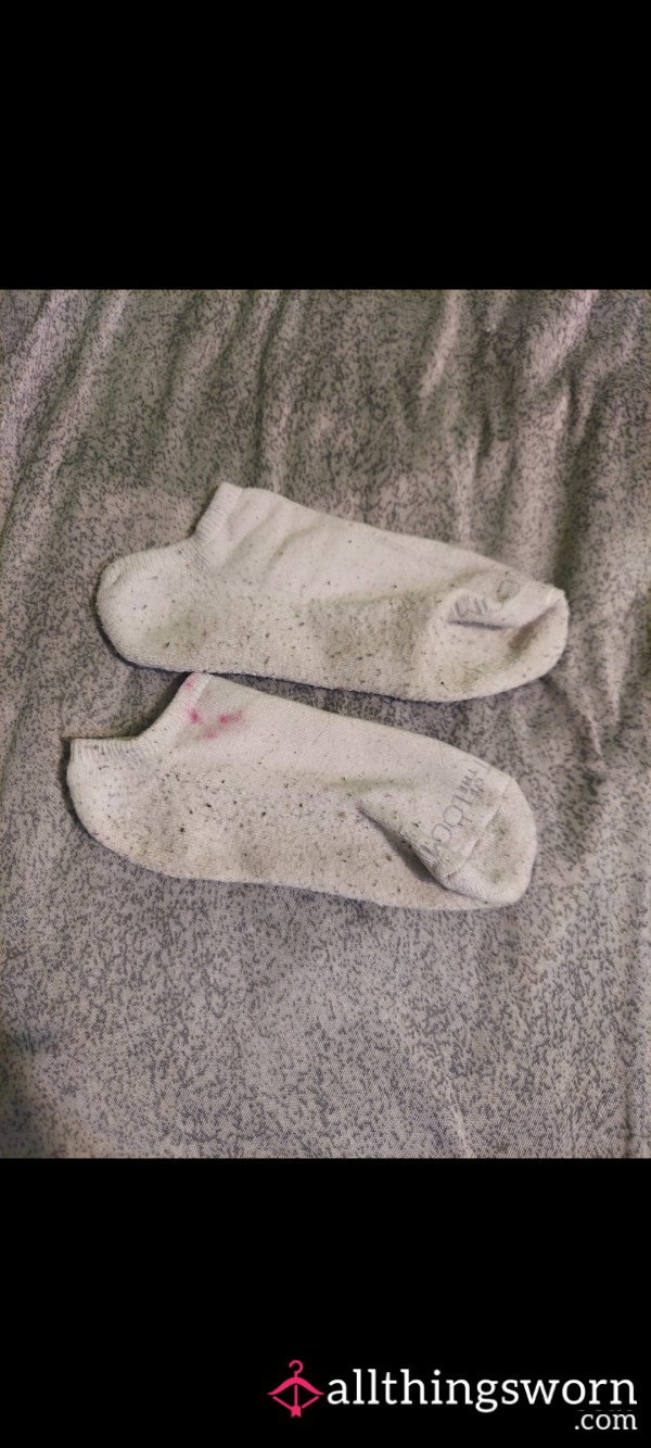 Well Loved White Ankle Socks [free Shipping]
