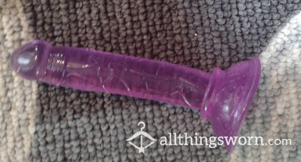 Well Used 6 In Suction Dildo