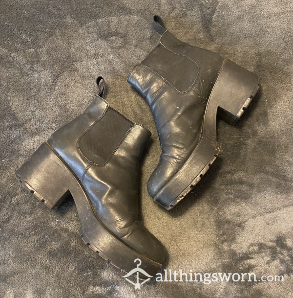 Well-Worn Black Heeled Boots Size 8