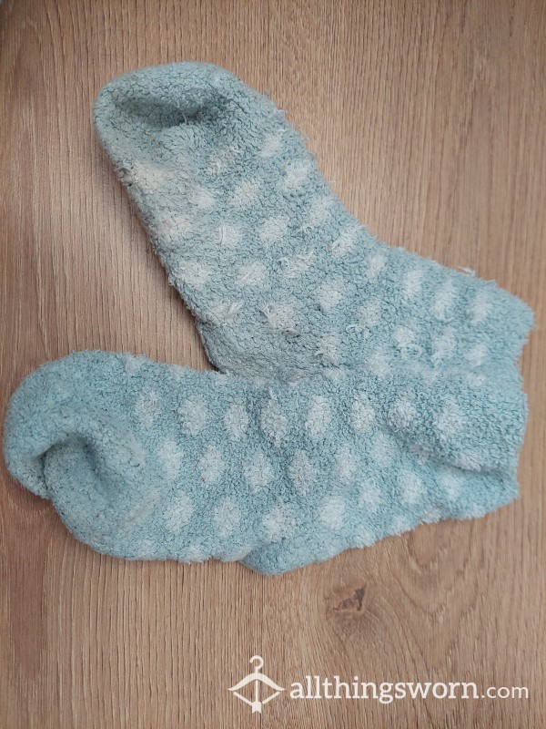 Well Worn Blue Fuzzy Slipper Socks / Bed Socks Small Feet