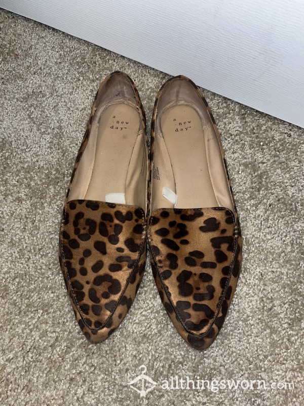 Well Worn Brown And Black Size 10 Flats