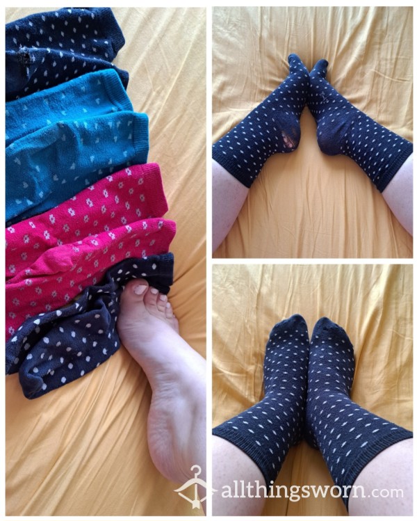 Well-worn Dark Blue Little Dots Cute Socks With Thinning Fabric And Holes 🧦48h Wear