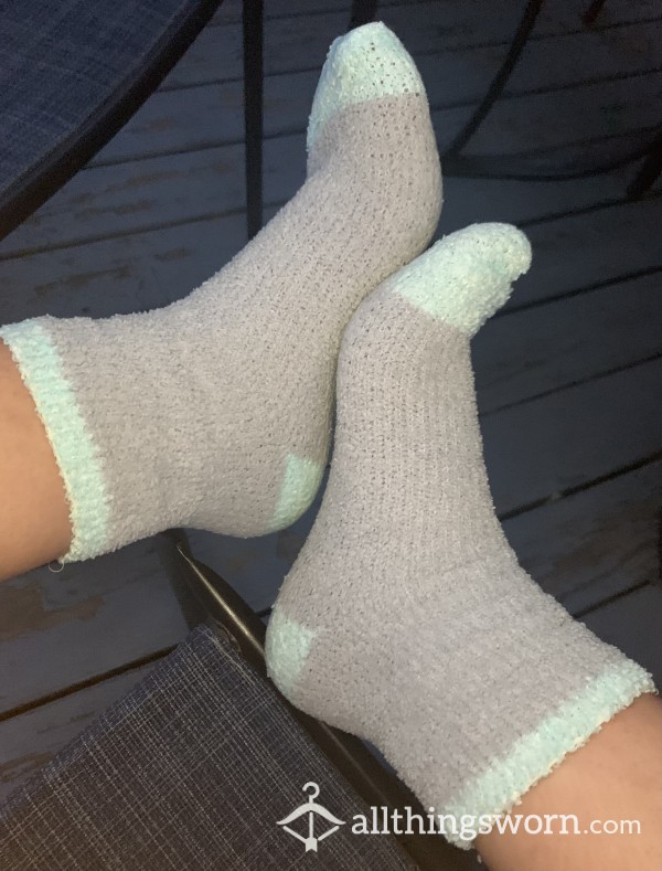 WELL WORN Fuzzy Gray & Mint Green Socks