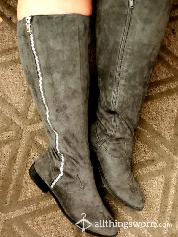 Well Worn Grey Flat Stretch Knee High Boots. Really Sexy On. Smelly And Sweaty £40