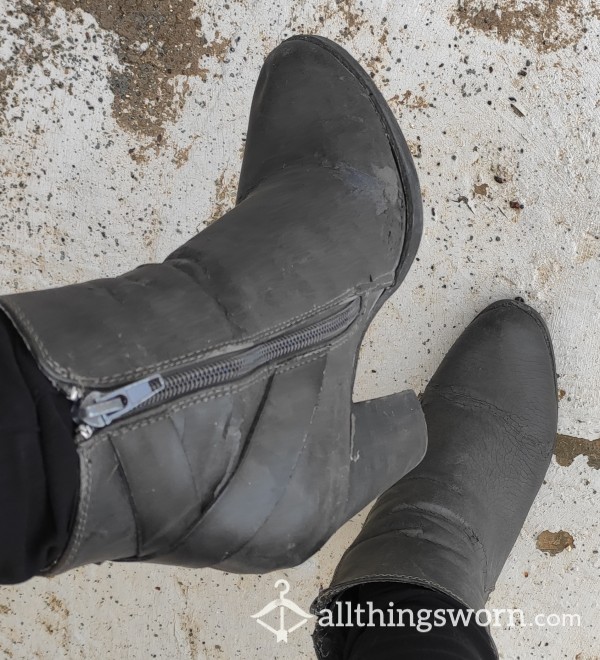 Price Reduced To 23EUR/USD !  Well Worn Grey Short Boots