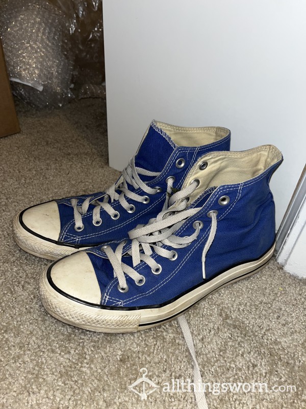 Well Worn High Top Converse Sneakers Size 10