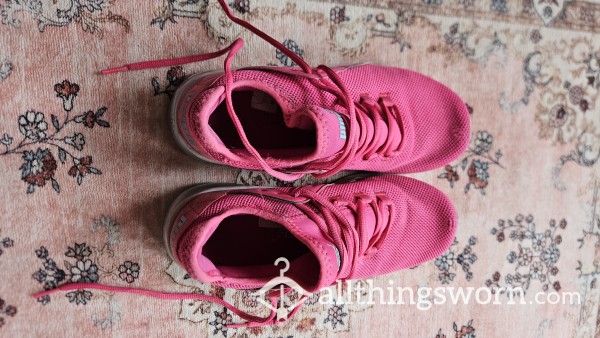 Well Worn Hot Pink Puma Sneakers Size 8