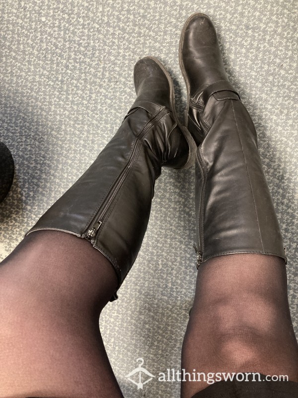 ❤️ Sold ❤️ Well Worn Knee High Black Boots