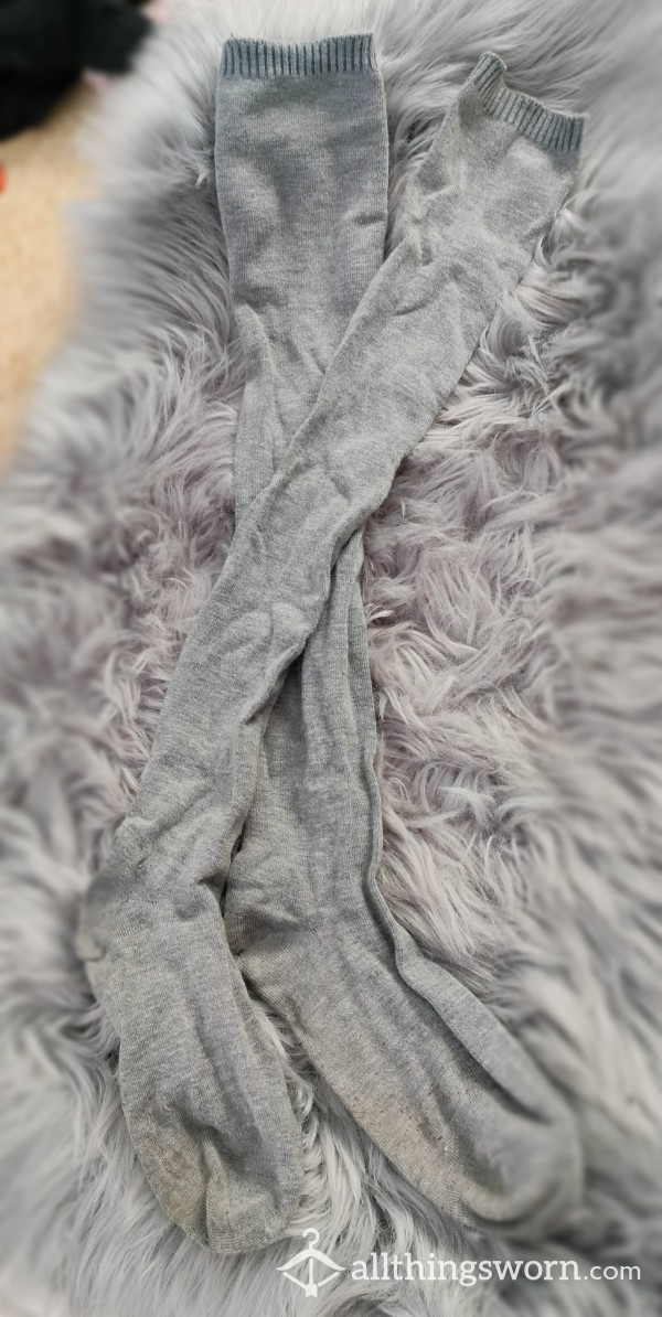 Well Worn Light Grey Knee Socks | Size 40 | Shipping Worldwide!