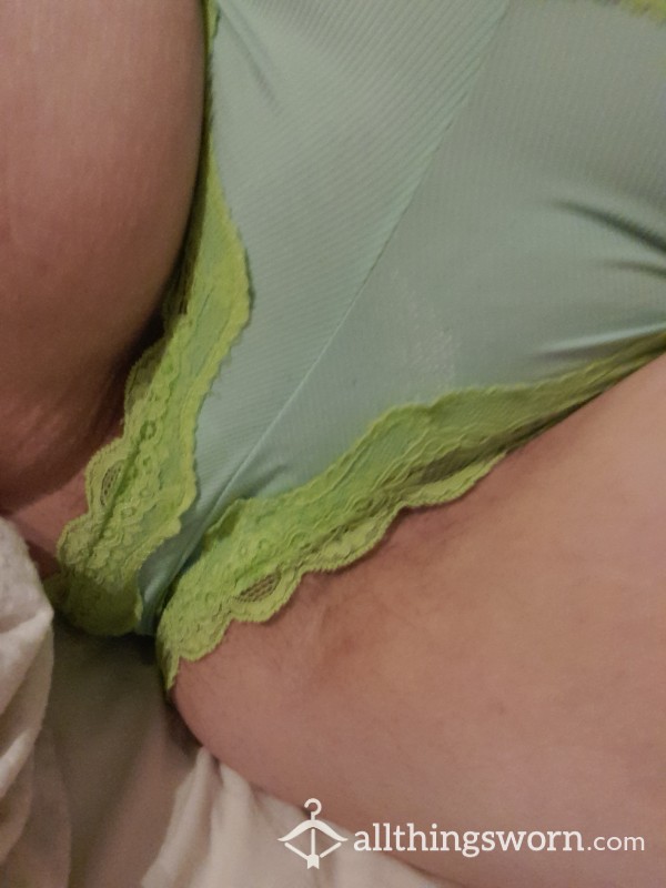 Well Worn Lime Green Lace Edged Panties Knickers 🥰