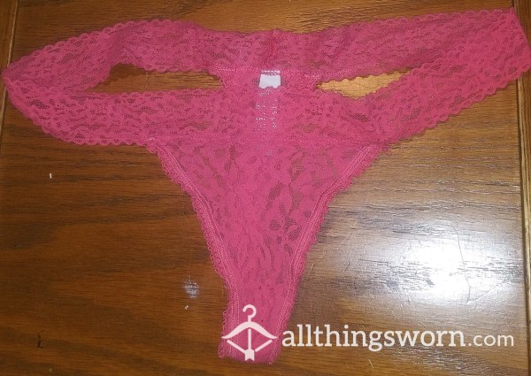 💖Well-Worn Pink Floral Lace Thong💖