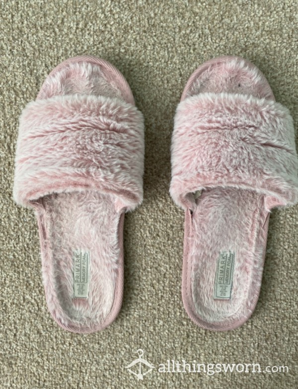 Well Worn Pink Fluffy Open Toe Slippers UK Size 8